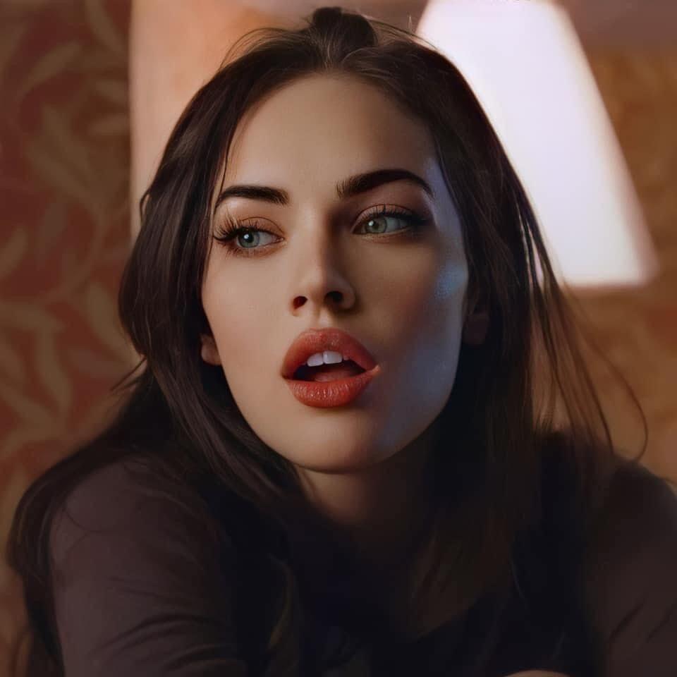 Megan Fox’s No Makeup Look While Staring Blankly Ahead